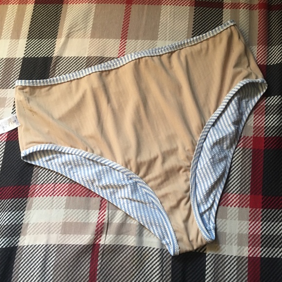๐ผ2 for $15๐ผ Swimsuit High Waisted Bikini Bottom - Picture 3 of 3
